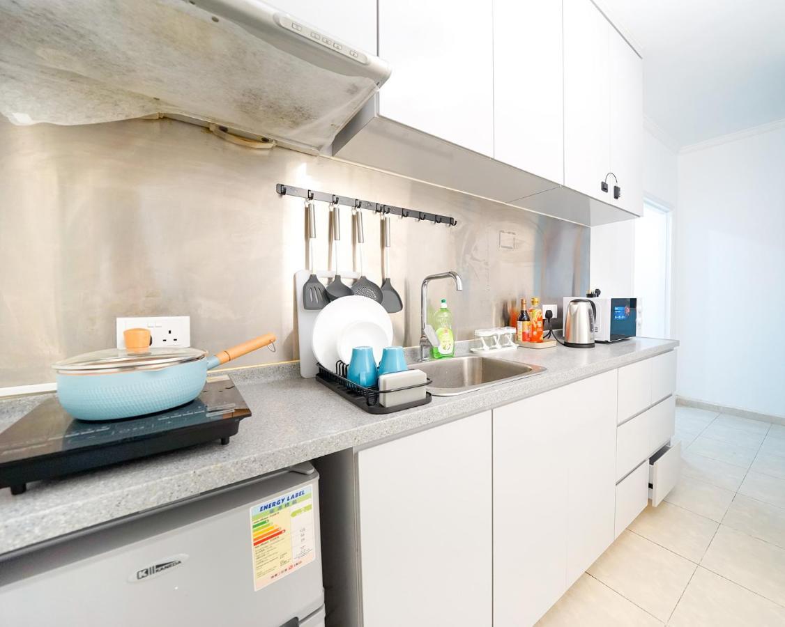 Shared Dormitory Wan Chai Road 187 Hong Kong Exterior photo